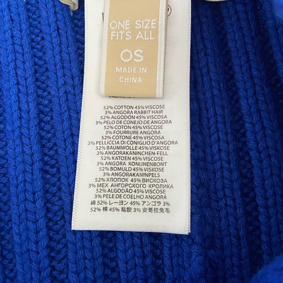 Used once Michael Kors scarf and beanie! - Picture 7 of 8